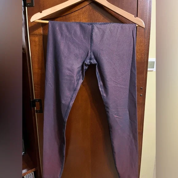 Beyond Yoga reflective leggings - Picture 4 of 7